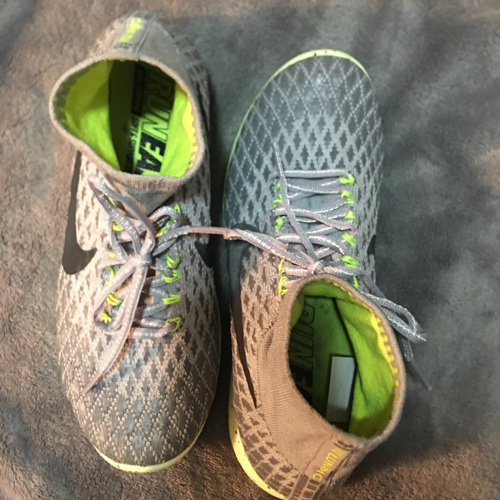 Nike grey lunarepic running shoe